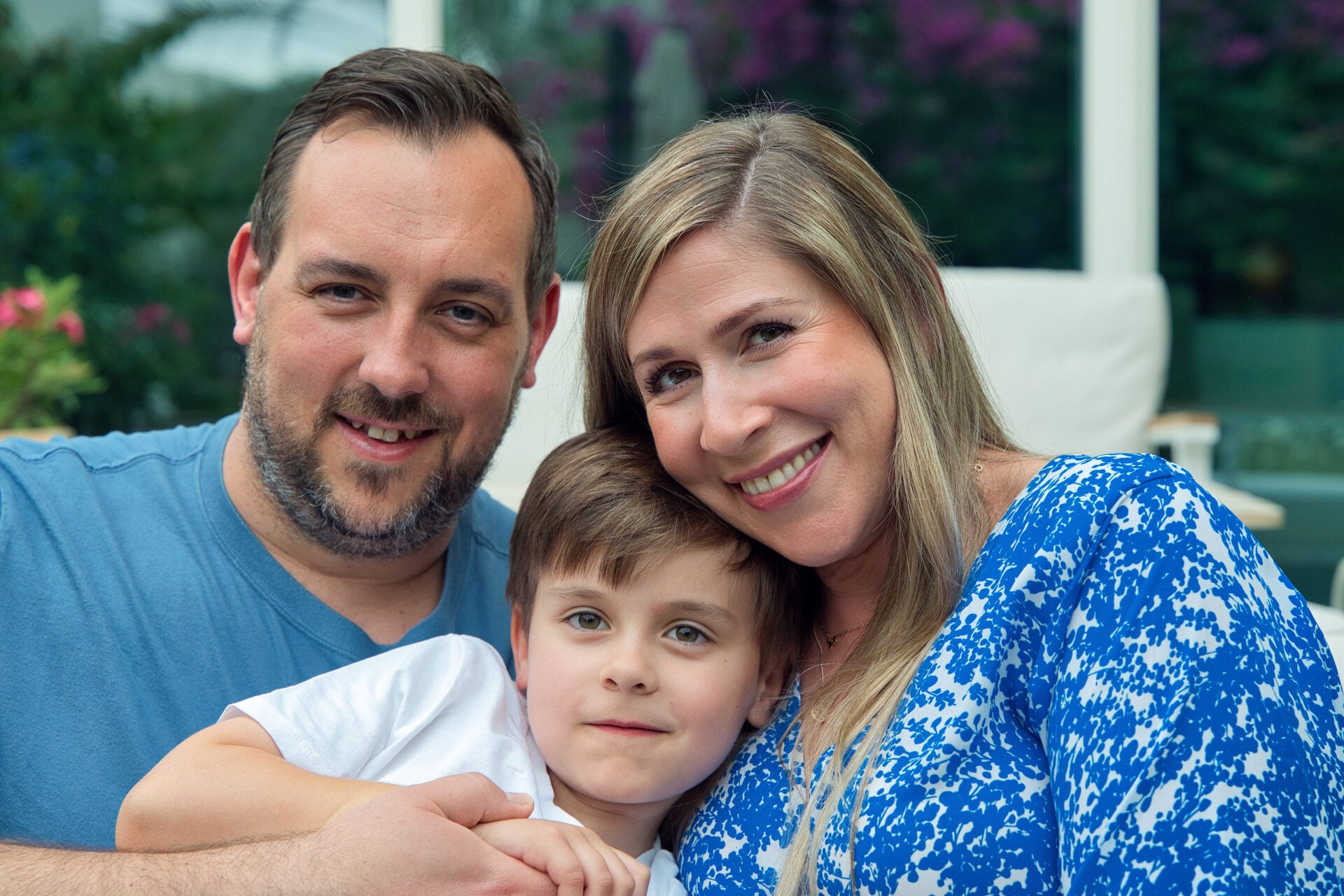 Lifestyle family session — unposed and warm